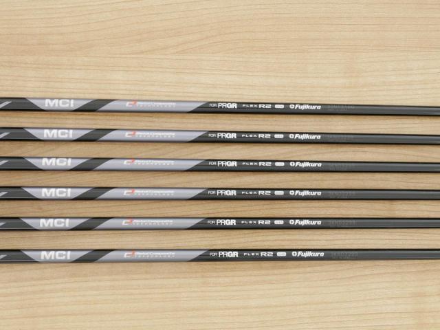 Iron set : PRGR : ชุดเหล็ก PRGR 05 Forged (รุ่นปี 2023) มีเหล็ก 6-Pw,Aw (6 ชิ้น) ก้านกราไฟต์ Fujikura MCI Flex R2