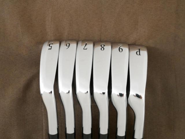 Iron set : Daiwa : ชุดเหล็ก Daiwa OnOff (Forged นุ่มมากๆ) มีเหล็ก 5-Pw (6 ชิ้น) ก้านเหล็ก NS Pro 950 GH Flex S