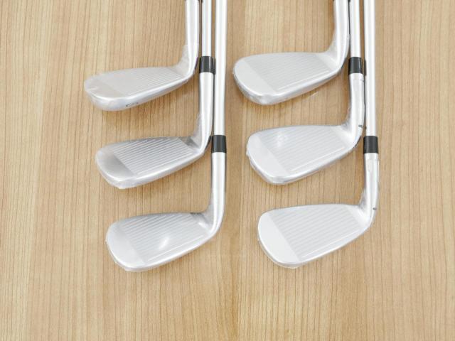 Lady club : All : **ของใหม่ ยังไม่แกะพลาสติก** ชุดเหล็ก Taylormade Qi (รุ่นล่าสุด ออกปี 2024 Japan Spec.) มีเหล็ก 7-Pw,Aw,Sw (6 ชิ้น) ก้านกราไฟต์ Mitsubishi ELDIO TM40 Flex A (Lady)