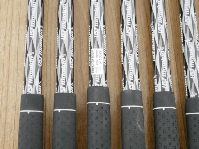 Iron set : PRGR : ชุดเหล็กกระเทย PRGR NEW Egg Forged (รุ่นปี 2020 ตีง่ายและไกลมากๆ เด้งสุดๆ COR 0.82) มีเหล็ก 6-Pw,Aw,As (7 ชิ้น) ก้านกราไฟต์ UST Mamiya ATTAS FF 85 Flex S