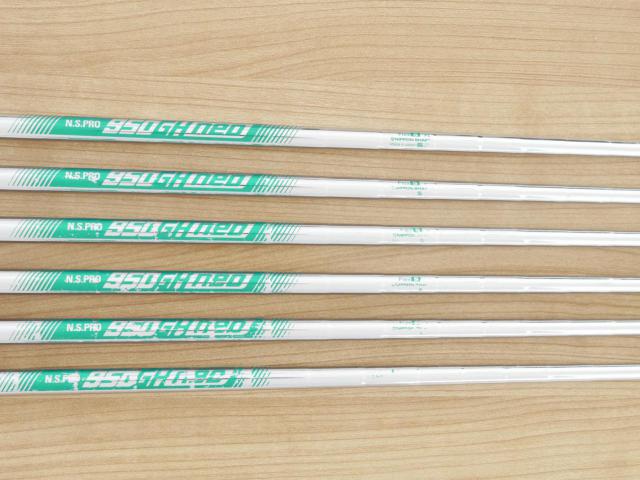 Iron set : Daiwa : ชุดเหล็ก Daiwa OnOff AKA (ออกปี 2021 หน้าเด้ง Maraging ยืดยุบได้ ตีง่าย นุ่ม ไกลมากๆ) มีเหล็ก 6-Pw,Aw (6 ชิ้น) ก้านเหล็ก NS Pro 950 NEO Flex S