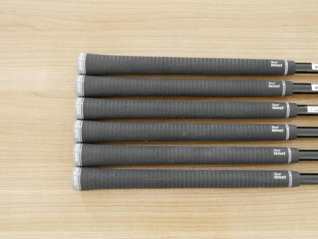 Iron set : PRGR : ชุดเหล็ก PRGR 04 Forged (รุ่นปี 2025 ตีง่าย ไกลมากๆๆ) มีเหล็ก 6-Pw,Aw (6 ชิ้น) ก้านกราไฟต์ Fujikura MCI Flex SR
