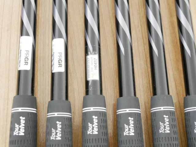 Iron set : PRGR : ชุดเหล็ก PRGR 04 Forged (รุ่นปี 2025 ตีง่าย ไกลมากๆๆ) มีเหล็ก 6-Pw,Aw (6 ชิ้น) ก้านกราไฟต์ Fujikura MCI Flex SR
