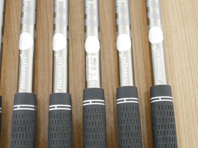 Iron set : Callaway : ชุดเหล็ก Callaway Rogue ST Max (ออกปี 2022 ตีง่าย ไกลมาก) มีเหล็ก 5-Pw (6 ชิ้น) ก้านกราไฟต์ UST Mamiya RECOIL 660 F3 Flex R