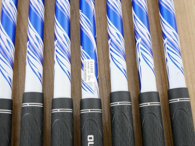 Iron set : Mizuno : ชุดเหล็ก Mizuno JPX 900 Forged (นุ่มมาก ตีง่าย ระยะดี) มีเหล็ก 5-Pw,Aw (7 ชิ้น) ก้านกราไฟต์ Flex SR