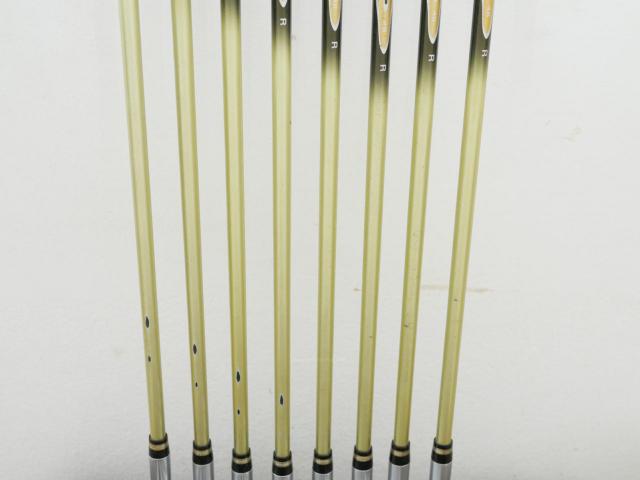 Iron set : Honma : ชุดเหล็ก Honma Beres IS-05 Forged (ปี 2017) มีเหล็ก 6-11,Aw,Sw (8 ชิ้น ระยะเทียบเท่า 5-Pw,Aw,Sw ของรุ่นอื่นๆ) ก้าน ARMRQ ∞ (48) Flex R (2 ดาว)