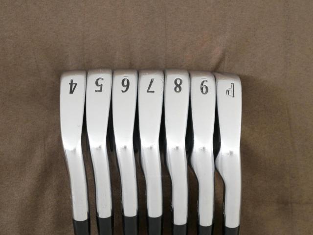 Iron set : Titleist : ชุดเหล็ก Titleist 714 CB Forged มีเหล็ก 4-Pw (7 ชิ้น) ก้านเหล็ก Dynamic Gold S200