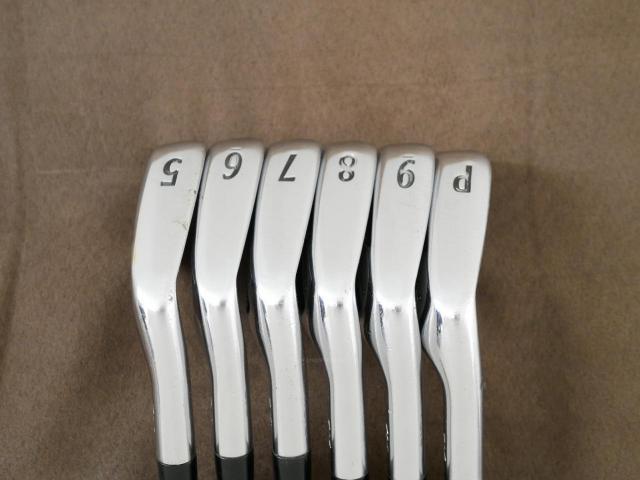 Iron set : Titleist : ชุดเหล็ก Titleist AP2 714 Forged มีเหล็ก 5-Pw (6 ชิ้น) ก้านเหล็ก NS Pro 950 NEO Flex R