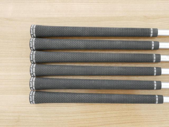 Iron set : Fourteen : ชุดเหล็ก Fourteen PC-555 (ตีง่าย ไกล) มีเหล็ก 6-Pw,Aw (6 ชิ้น) ก้านกราไฟต์ Flex R