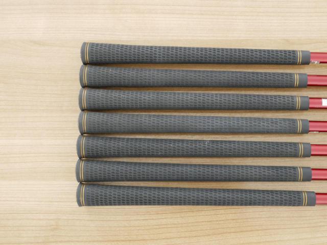 Iron set : Katana : ชุดเหล็ก Katana Voltio IV G Series I Silver (ปี 2017) มีเหล็ก 6-Pw,Aw,Sw (7 ชิ้น เหล็กยาวเป็นกระเทย) ก้านกราไฟต์ Fujikura Speeder 360 Flex R