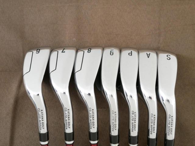 Iron set : Katana : ชุดเหล็ก Katana Voltio IV G Series I Silver (ปี 2017) มีเหล็ก 6-Pw,Aw,Sw (7 ชิ้น เหล็กยาวเป็นกระเทย) ก้านกราไฟต์ Fujikura Speeder 360 Flex R