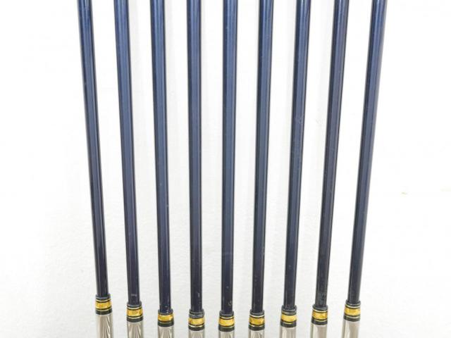 Iron set : Other Brand : ชุดเหล็ก Quelot Royal Excellence RE-10 มีเหล็ก 4-Pw,Aw,Sw (9 ชิ้น) ก้านกราไฟต์ Flex R