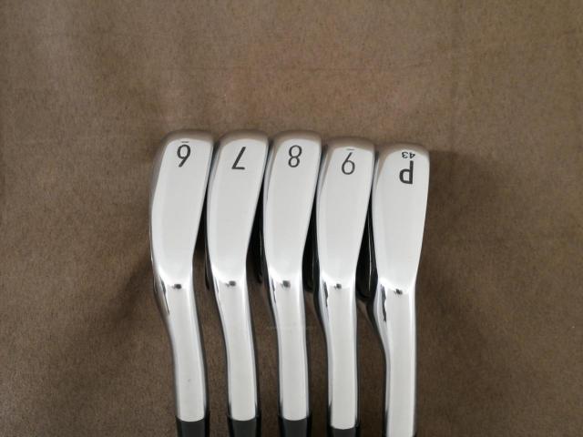 Iron set : Titleist : ชุดเหล็ก Titleist T200 (รุ่นปี 2020) มีเหล็ก 6-Pw (5 ชิ้น) ก้านกราไฟต์ Mitsubishi KUROKAGE 60i Flex R