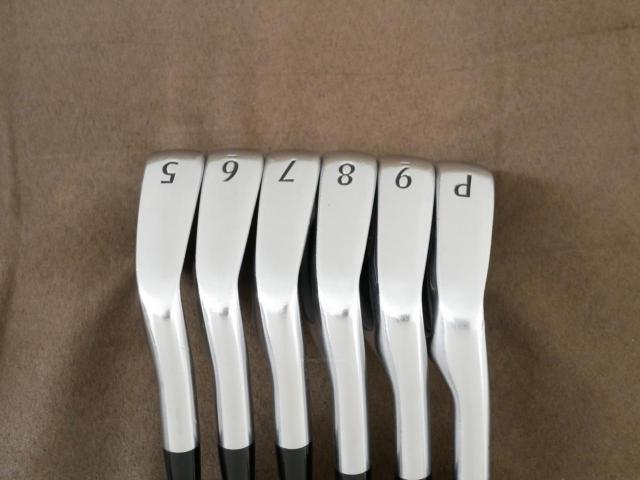 Iron set : Titleist : ชุดเหล็ก Titleist VG3 Forged (Japan Spec. ออกปี 2015) มีเหล็ก 5-Pw (6 ชิ้น) ก้านกราไฟต์ Mitsubishi Rayon VGi 60 Flex S