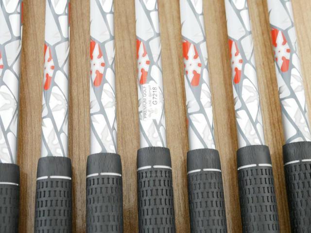 Iron set : Taylormade : ชุดเหล็ก Taylormade M6 (ออกปี 2019 Japan Spec) มีเหล็ก 4-Pw,Sw (8 ชิ้น) ก้านกราไฟต์ Mitsubishi FUBUKI TM6 Flex R