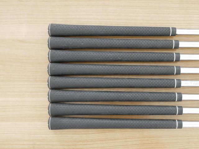 Iron set : Tourstage : ชุดเหล็ก Tourstage PHYZ Forged (ซีรี่ย์ท๊อป นุ่มไกล) มีเหล็ก 4-Pw,Aw (8 ชิ้น) ก้านเหล็ก NS Pro 800 Flex R