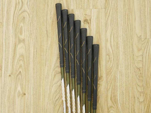 Iron set : Honma : **ก้าน 3 ดาว** ชุดเหล็ก Honma Beres IS-06 Forged (ปี 2019) มีเหล็ก 6-11,Aw (7 ชิ้น เทียบเท่า 5-Pw,Aw) ก้าน ARMRQ X (47) Flex R (3 ดาว)