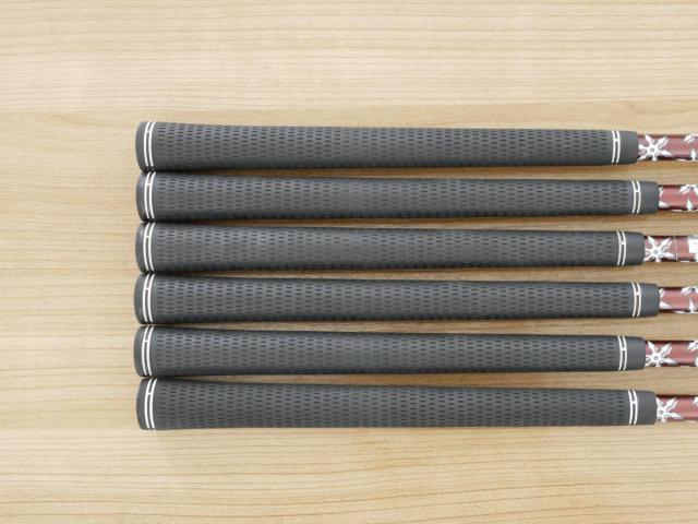 Iron set : Ping : ชุดเหล็ก Ping G700 (ปี 2019 Japan Spec. ใบใหญ่ ง่ายที่สุด ไกลที่สุดของ Ping) มีเหล็ก 6-Pw,Aw (6 ชิ้น) ก้านกราไฟต์ Mitsubishi FUBUKI Flex R