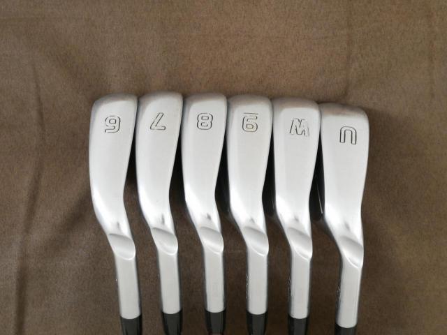 Iron set : Ping : ชุดเหล็ก Ping G700 (ปี 2019 Japan Spec. ใบใหญ่ ง่ายที่สุด ไกลที่สุดของ Ping) มีเหล็ก 6-Pw,Aw (6 ชิ้น) ก้านกราไฟต์ Mitsubishi FUBUKI Flex R