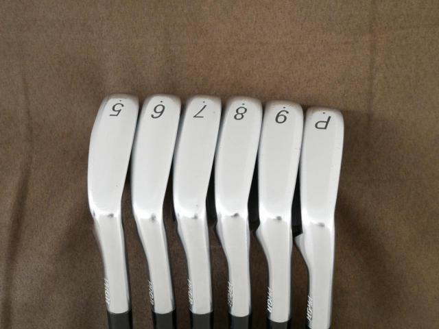 Iron set : PRGR : ชุดเหล็ก PRGR RS Forged (นุ่มมากๆ) มีเหล็ก 5-Pw (6 ชิ้น) ก้านเหล็ก Dynamic Gold 105 S300