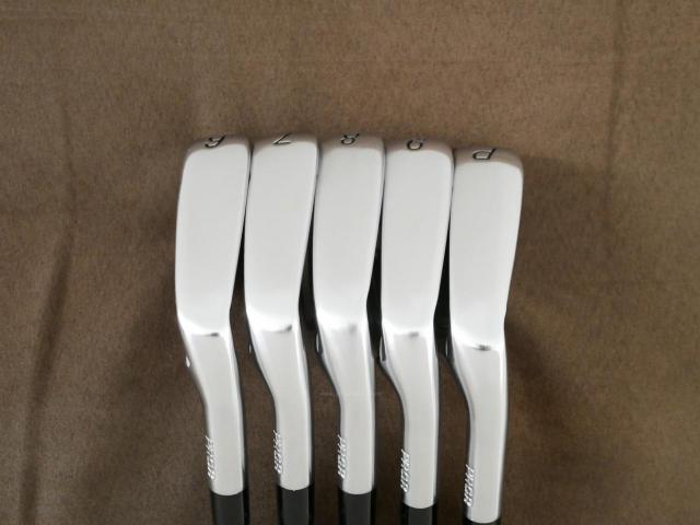 Iron set : PRGR : ชุดเหล็ก PRGR 02 Forged (ปี 2021 นุ่มมาก หายาก) มีเหล็ก 6-Pw (5 ชิ้น) ก้านกราไฟต์ Mitsubishi Diamana Flex SR