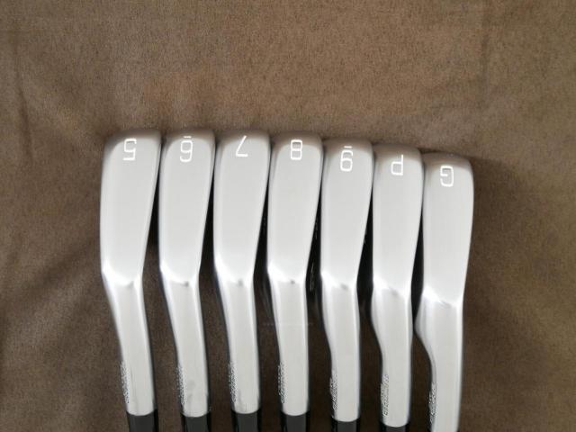 Iron set : Mizuno : ชุดเหล็ก Mizuno Pro M-15 Forged (รุ่นล่าสุด ออกปี 2025 หล่อ นุ่ม ระยะดี) มีเหล็ก 5-Pw,Aw (7 ชิ้น) ก้านเหล็ก NS Pro 950 NEO Flex R