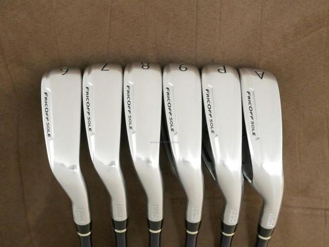 Iron set : Yamaha : ชุดเหล็ก Yamaha Inpres UD+2 (ออกปี 2019 ตีไกลที่สุด ไกลกว่าเหล็กทั่วไป 2 เบอร์ หน้าเด้ง COR 0.822) มีเหล็ก 6-Pw,Aw (6 ชิ้น) ก้านกราไฟต์ Flex SR