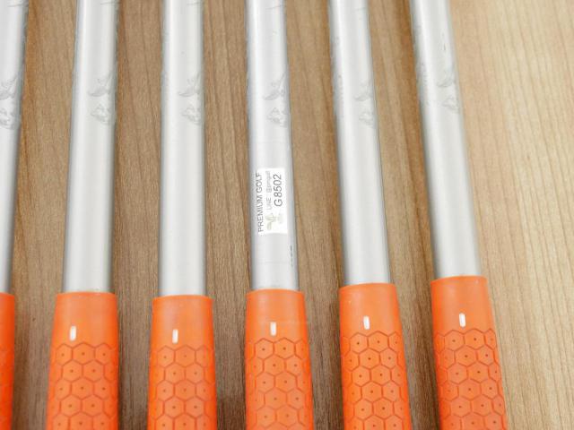 Iron set : Other Brand : ชุดเหล็ก Cobra AMP (ใบใหญ่ ตีง่าย) มีเหล็ก 5-Pw (6 ชิ้น) ก้านกราไฟต์ Fujikura Rombax 